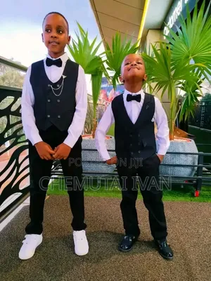 Boy's Suit Set With Bowties