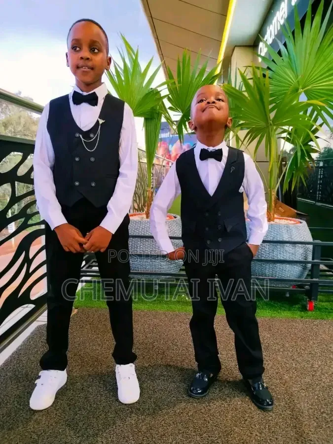 Boy's Suit Set With Bowties