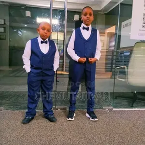 Boy's Suit Set With Bowties
