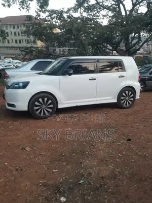 Toyota Corolla Rumion Hatchback 1.8 AWD 2009 White