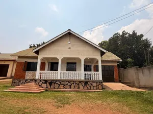 3bdrm Bungalow in Buddo, Nsangi for rent