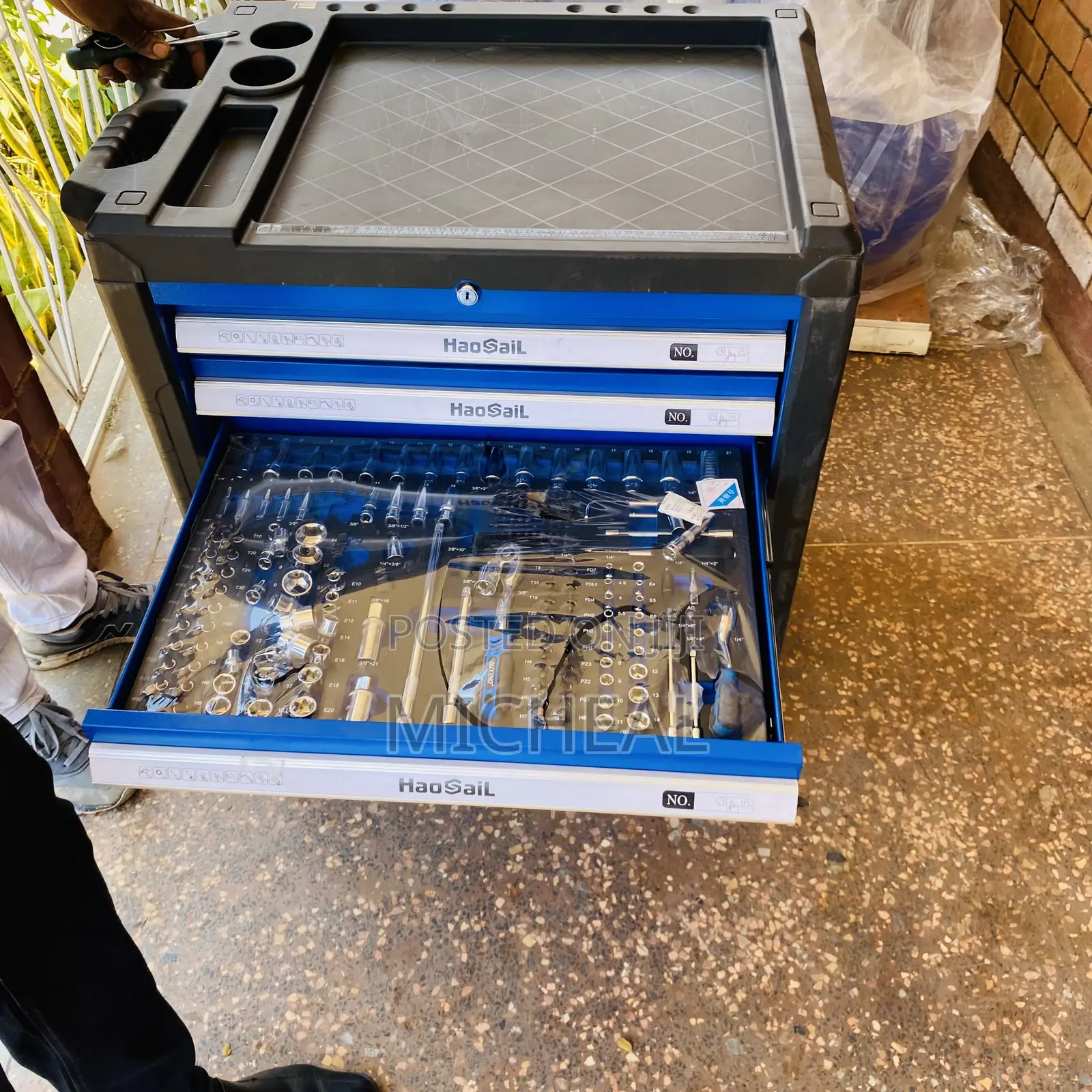 Tool Cart or Tool Box