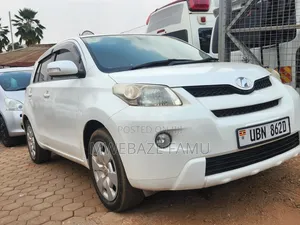 Toyota IST 2009 White