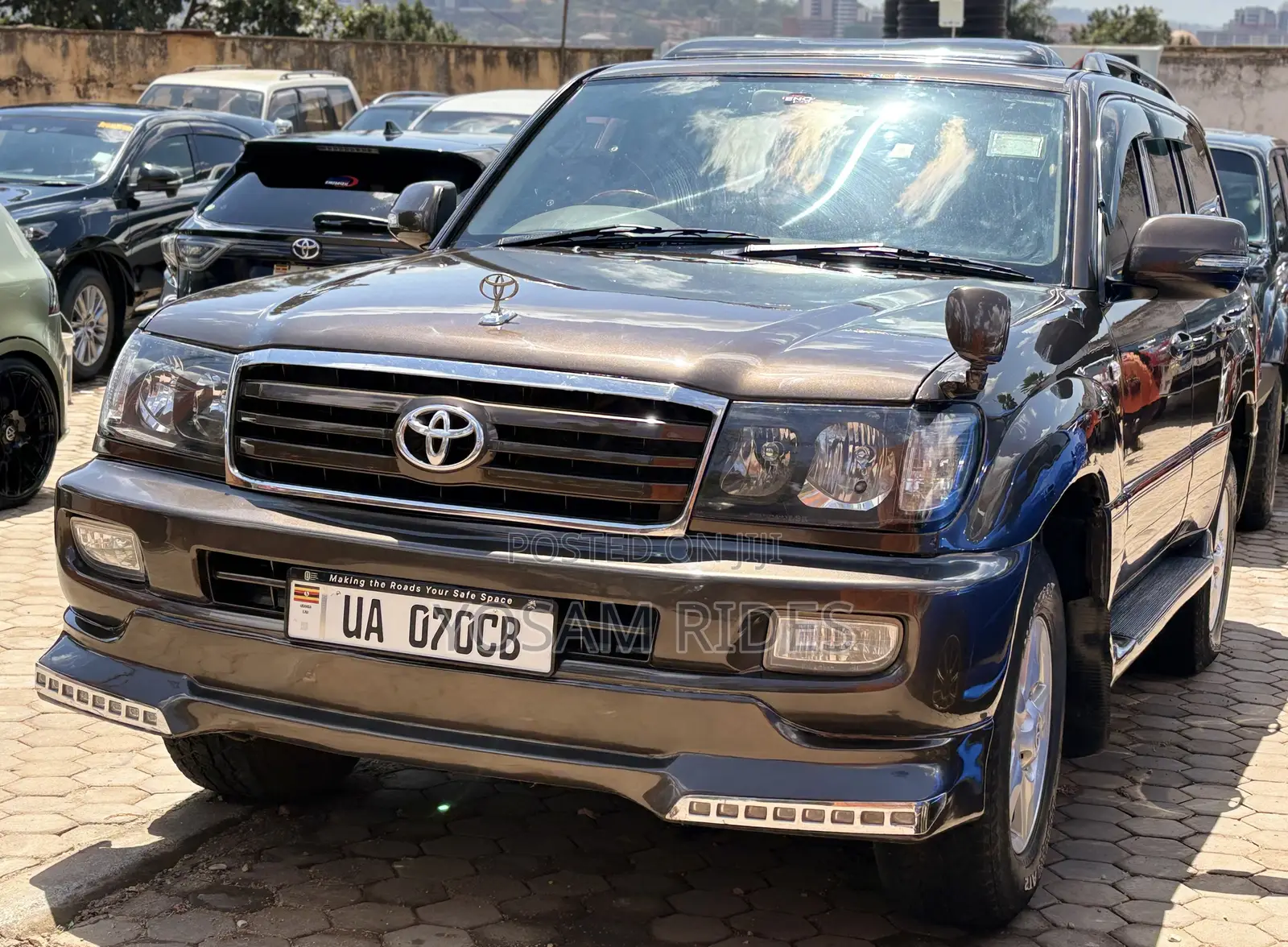 Toyota Land Cruiser Cygnus 4.7 2002 Brown