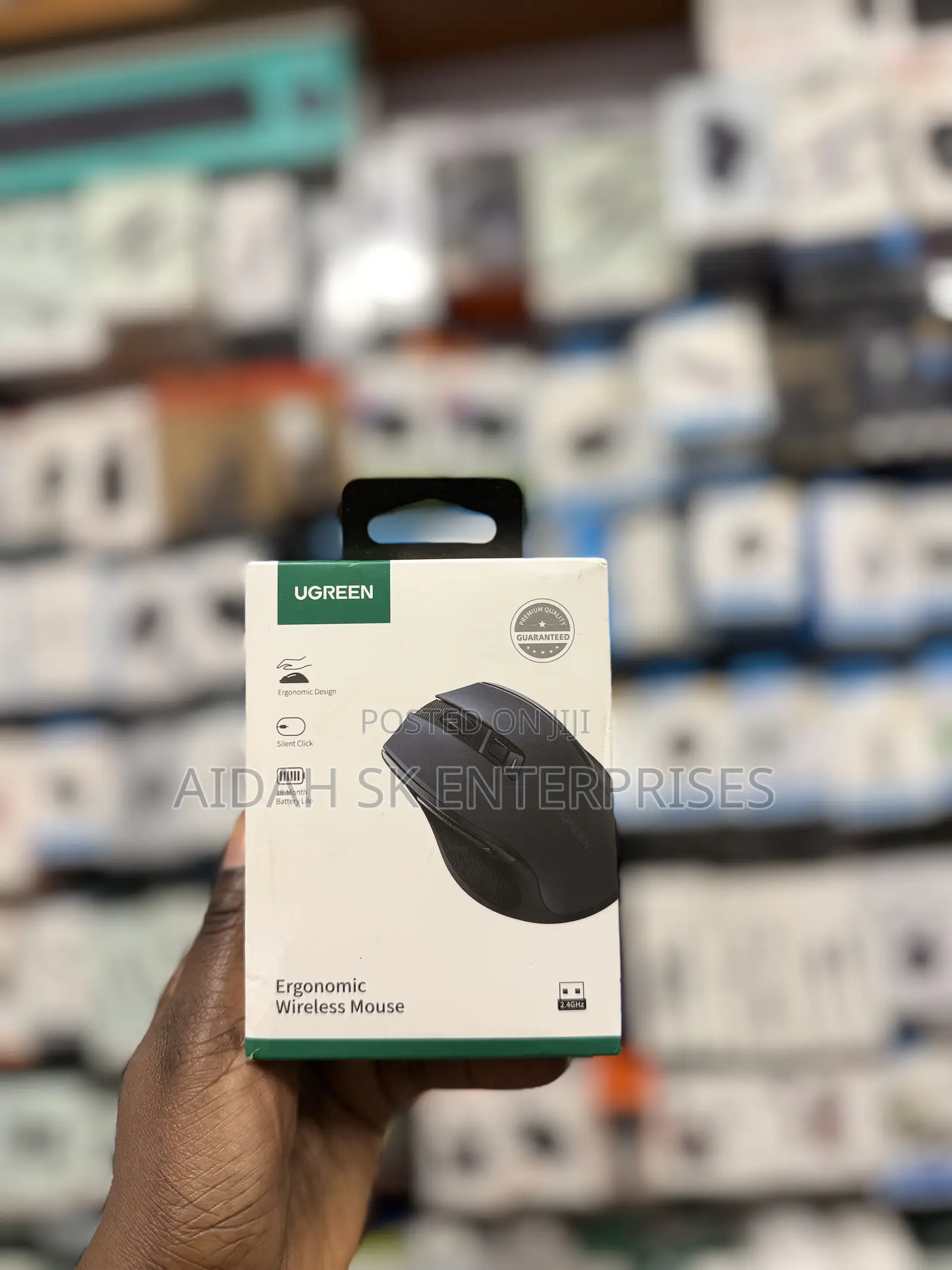 UGREEN Ergonomic Wireless Mouse (Model MU006