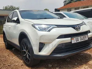 Toyota RAV4 2017 White