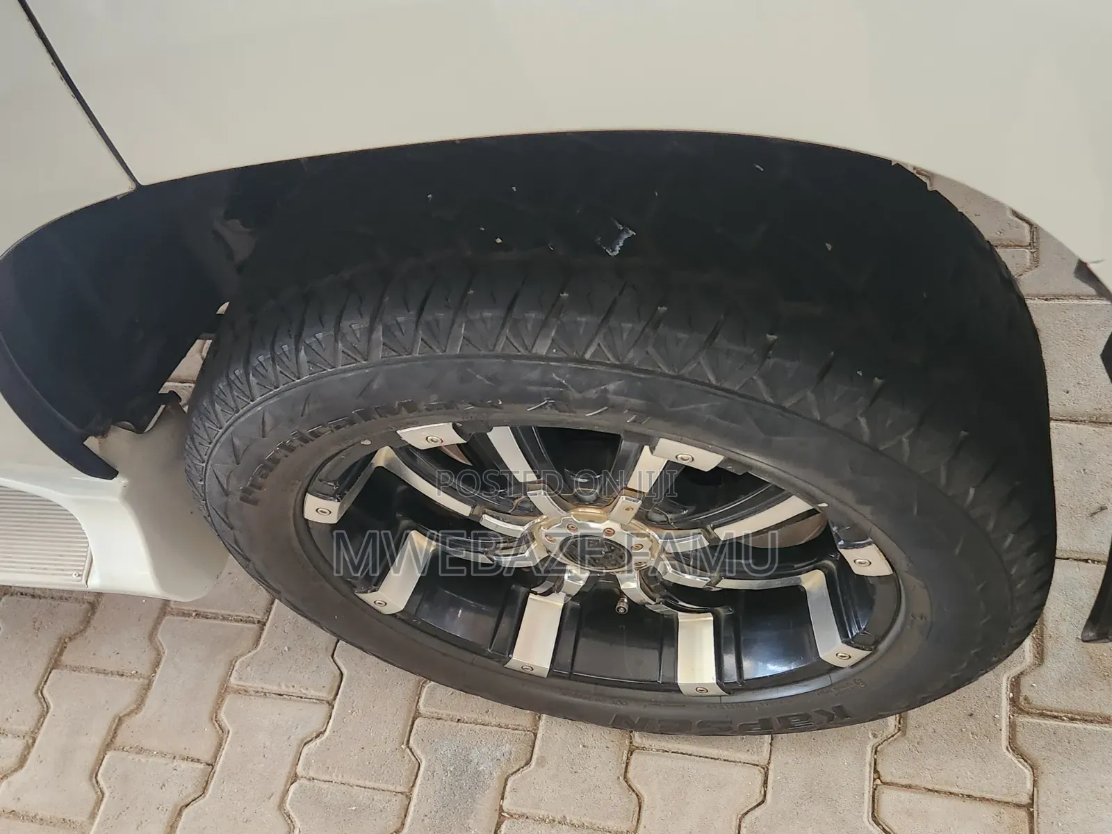 Toyota Land Cruiser Prado 2015 White