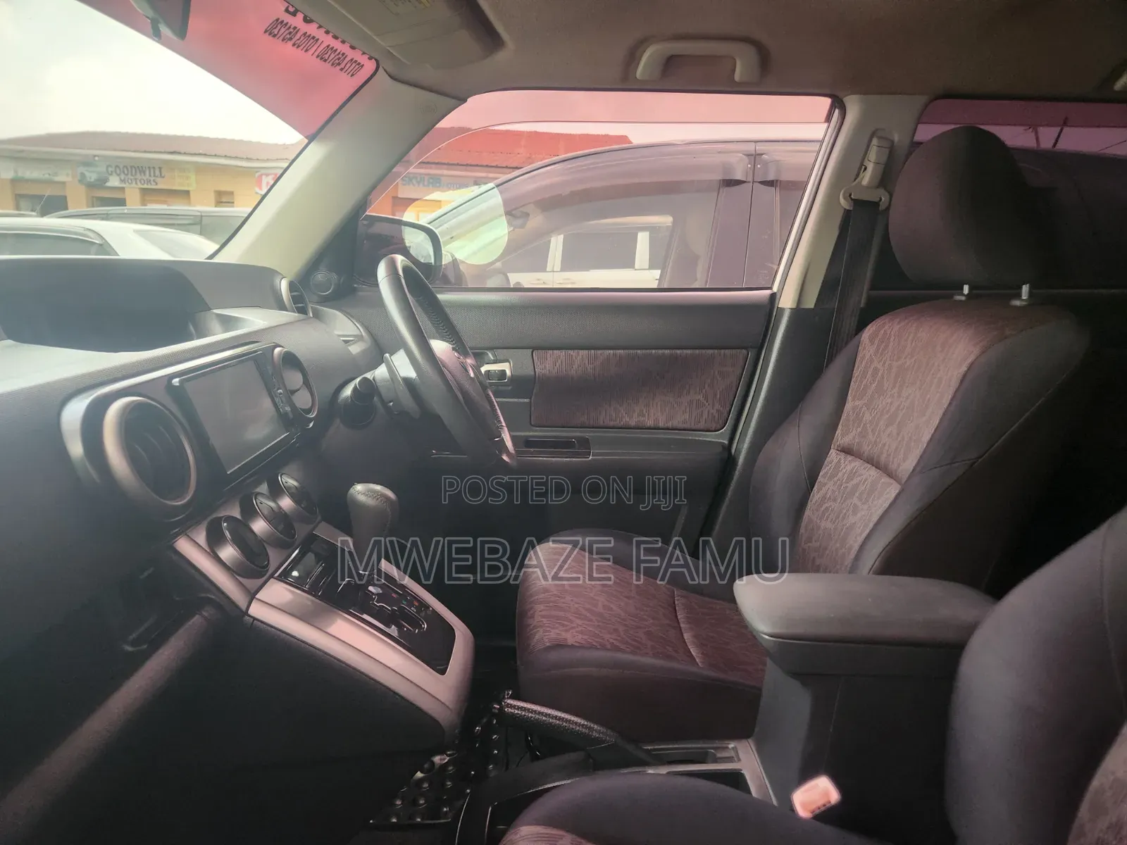 Toyota Corolla Rumion 2010 White