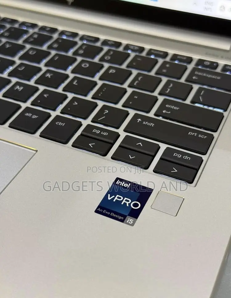 New Laptop HP EliteBook 840 G10 16GB Intel Core i5 SSD 512GB