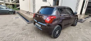 Suzuki Swift 2018 Burgundy