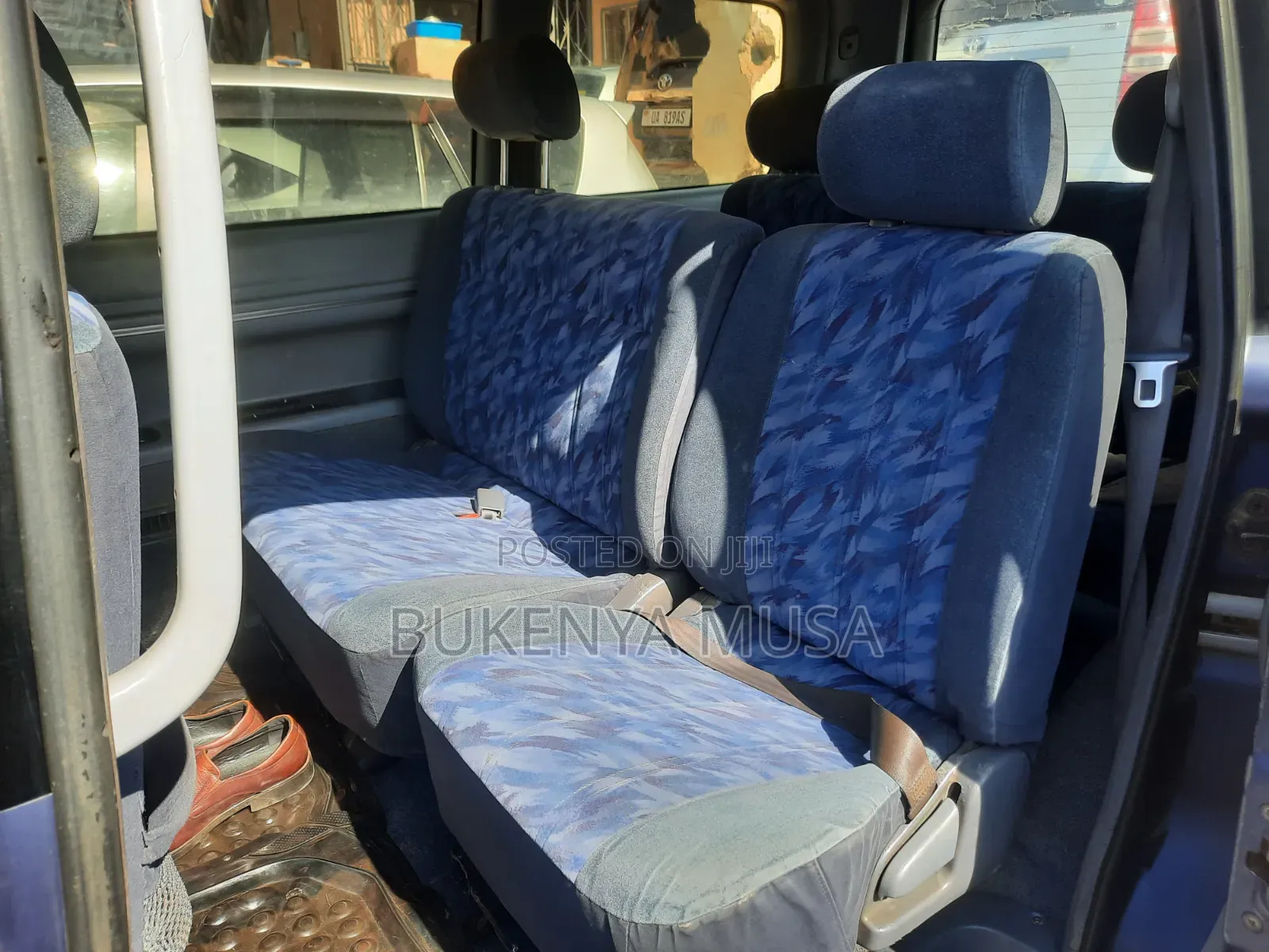 Toyota Noah 2004 Blue