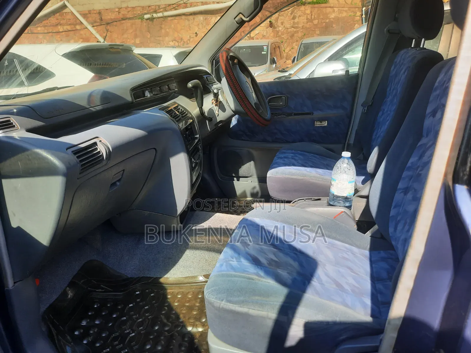Toyota Noah 2004 Blue