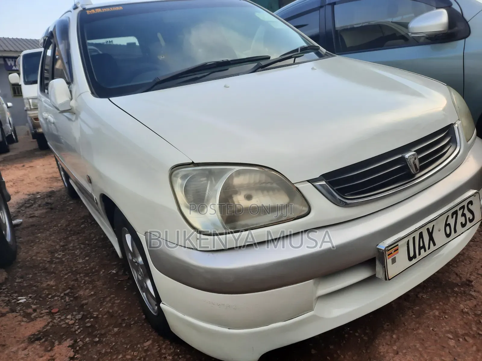 Toyota Raum 2000 White