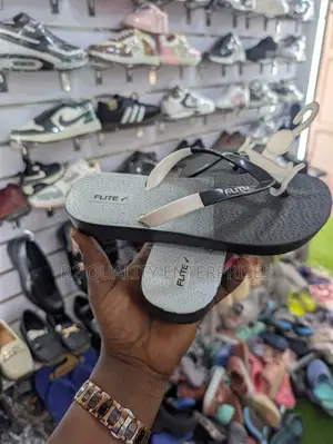 F Flite FL-270 Ladies' Flip-Flop Slippers