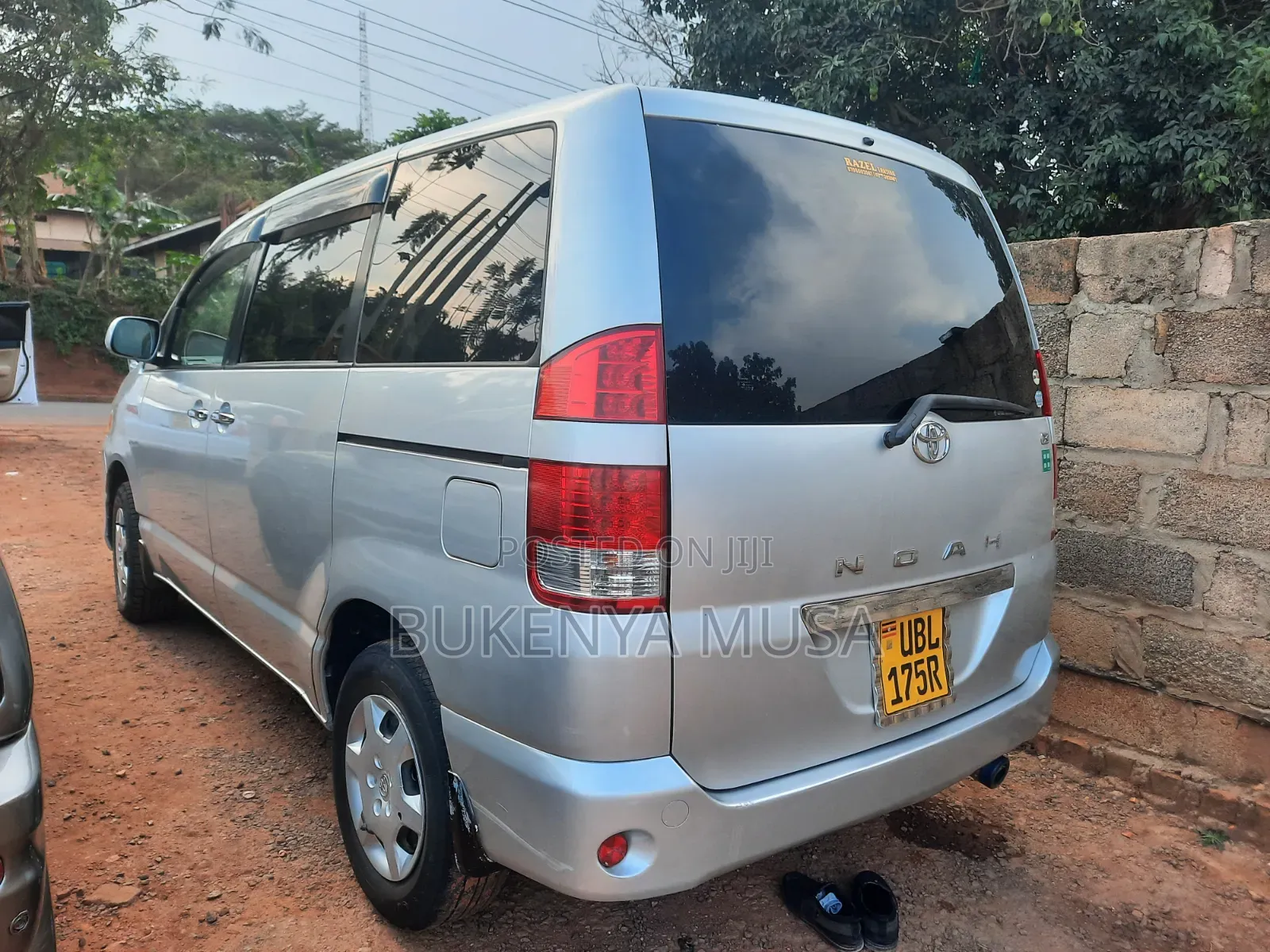 Toyota Noah 2006 Silver