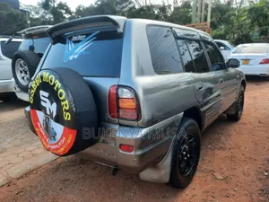 Toyota RAV4 Automatic 2000 Gray