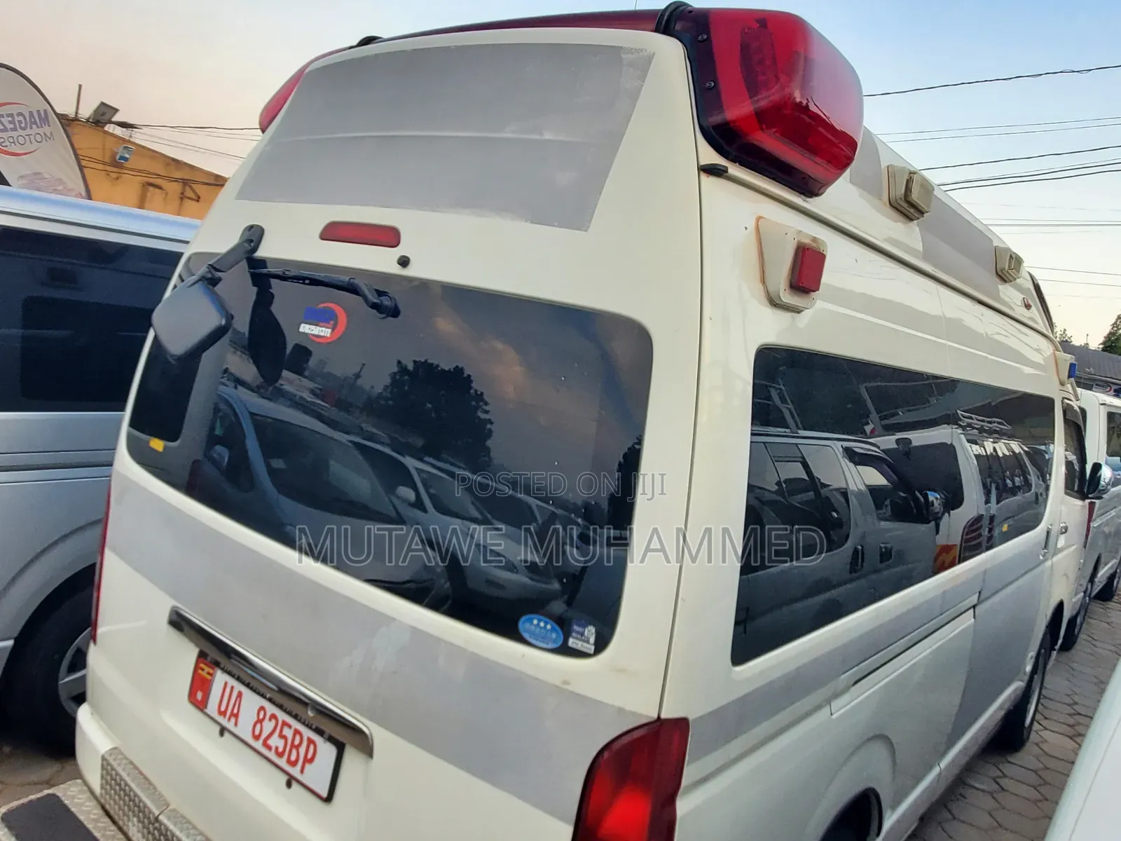 Toyota HiAce 2015 White