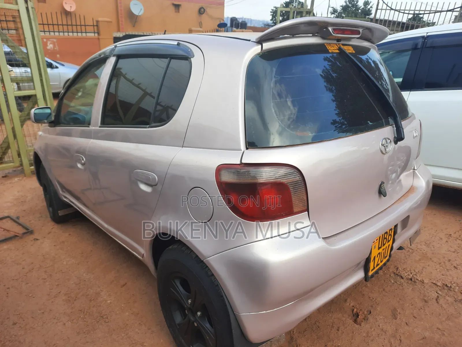 Toyota Vitz 2006 Silver