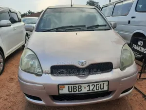 Toyota Vitz 2006 Silver