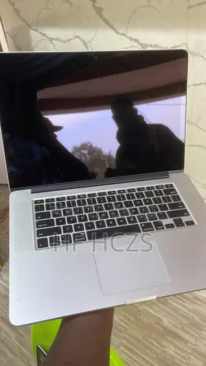 New Laptop Apple MacBook Pro 16GB Intel Core i7 SSD 512GB