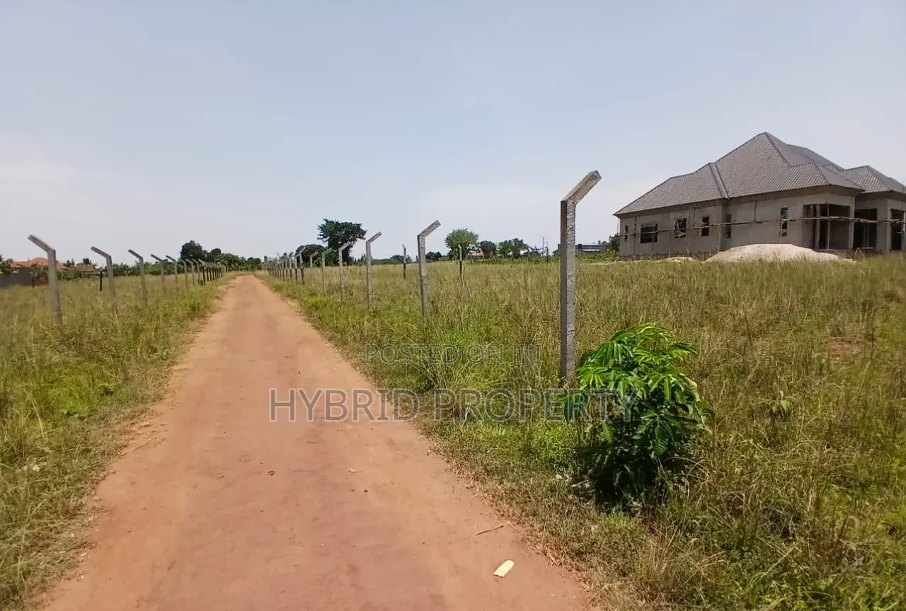 Prime Plots for Sale at Busiika~Wabikokoma Modern Estate~Gayaza Road.