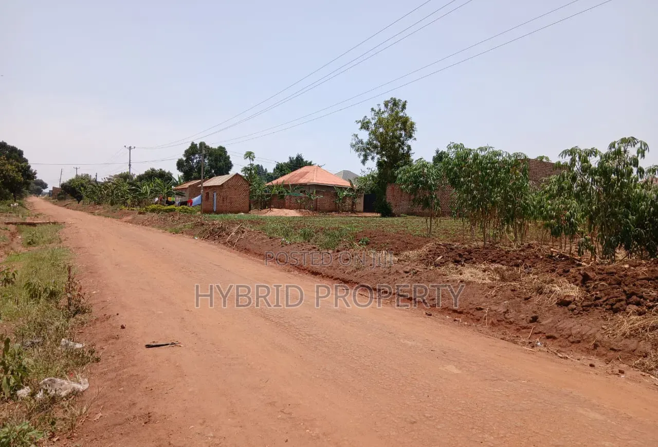 2 Commercial Plots for Sale at Busiika~Wabikokoma Estate~Gayaza Road.