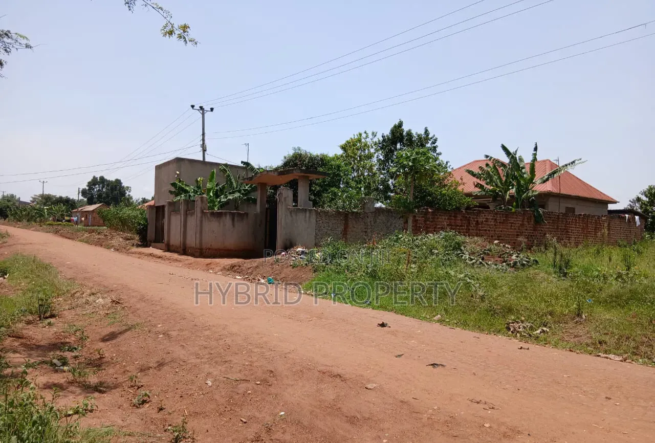 2 Commercial Plots for Sale at Busiika~Wabikokoma Estate~Gayaza Road.