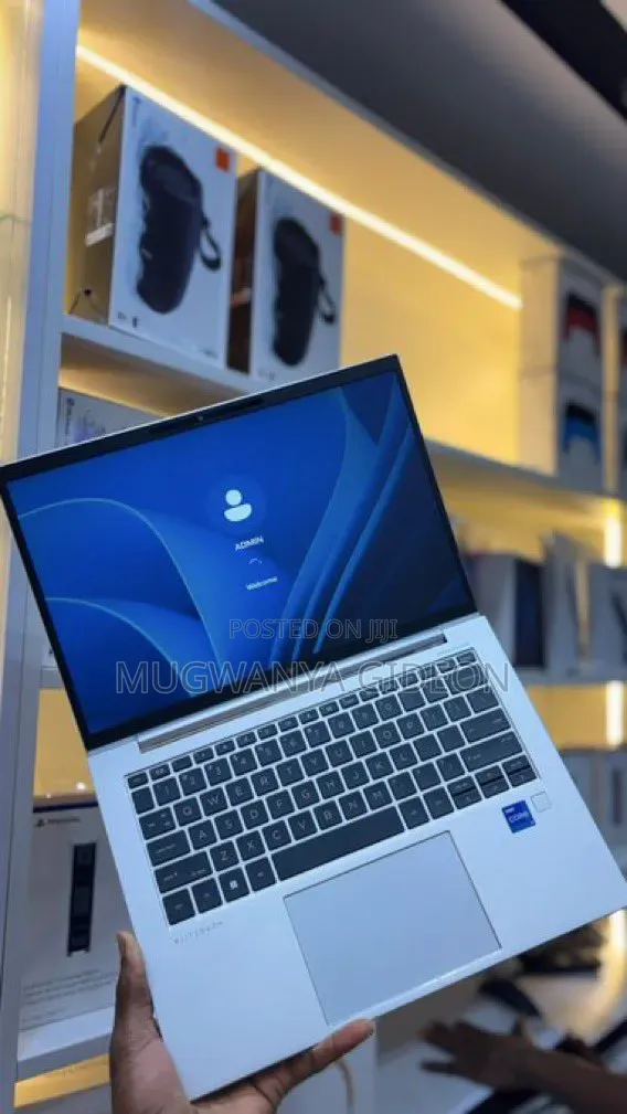 New Laptop HP EliteBook 840 G8 16GB Intel Core i7 SSD 256GB