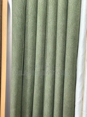 Cutrains With a Touch of Green Per Metre