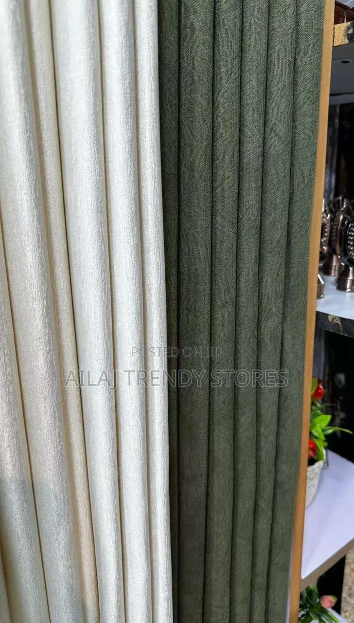 Cutrains With a Touch of Green Per Metre