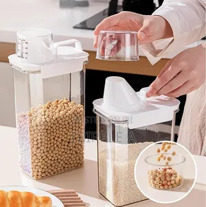 Portable Dry Food Storage Container