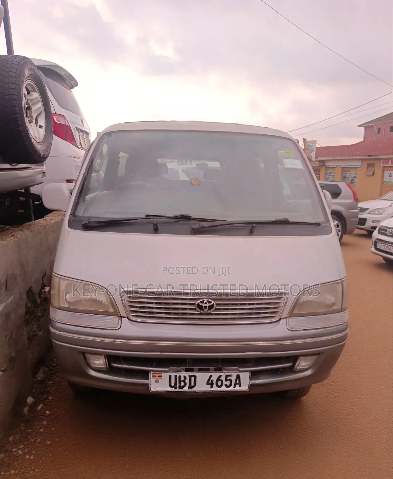 Toyota HiAce 1999 Gold