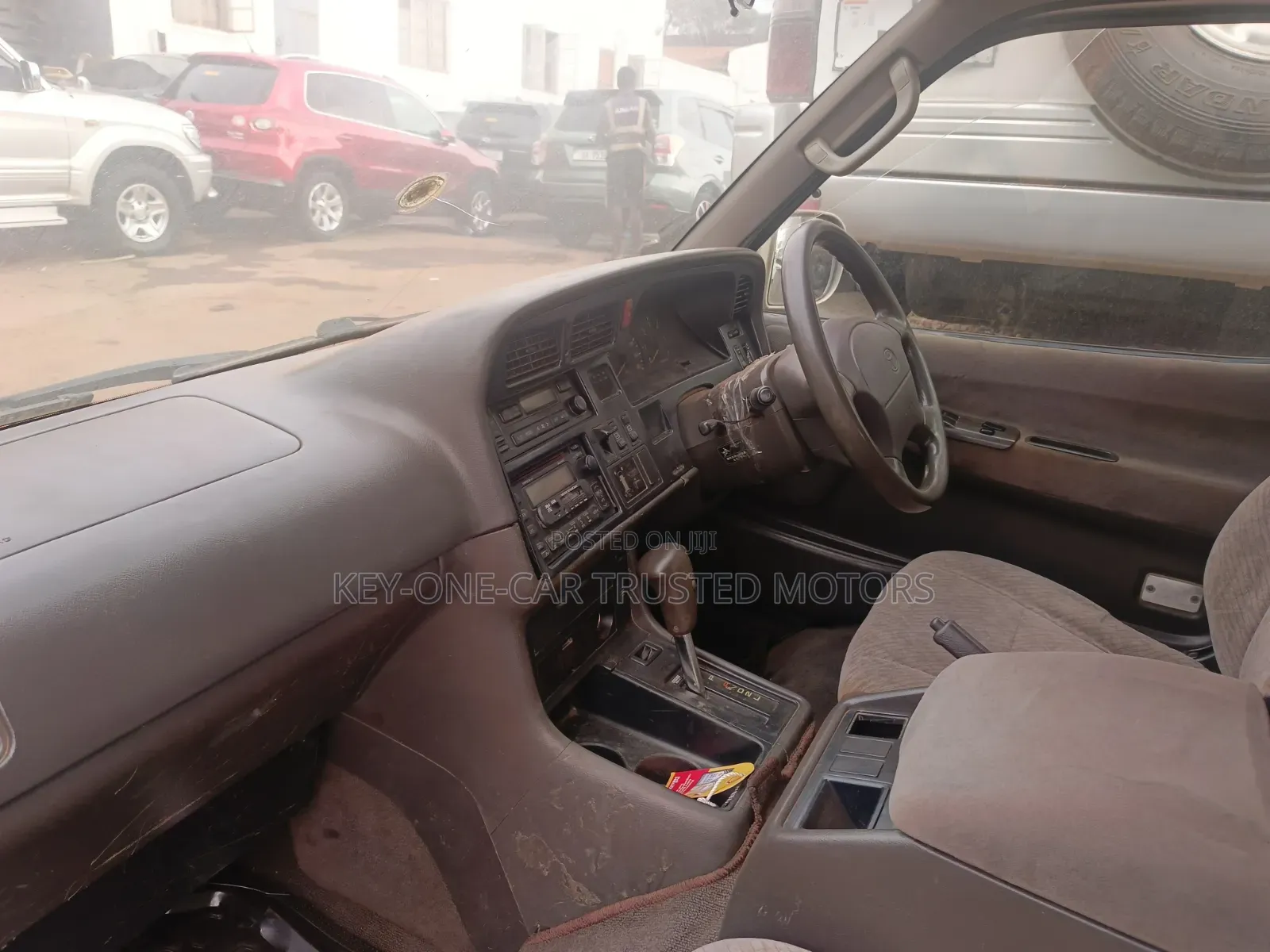 Toyota HiAce 1999 Gold