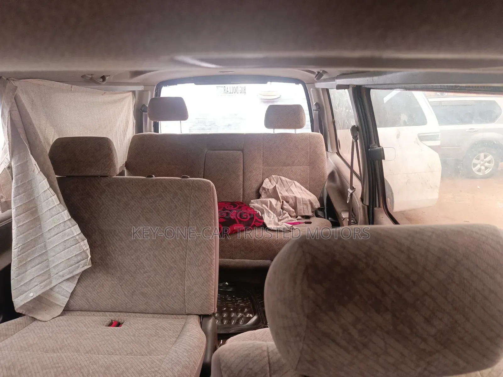 Toyota HiAce 1999 Gold