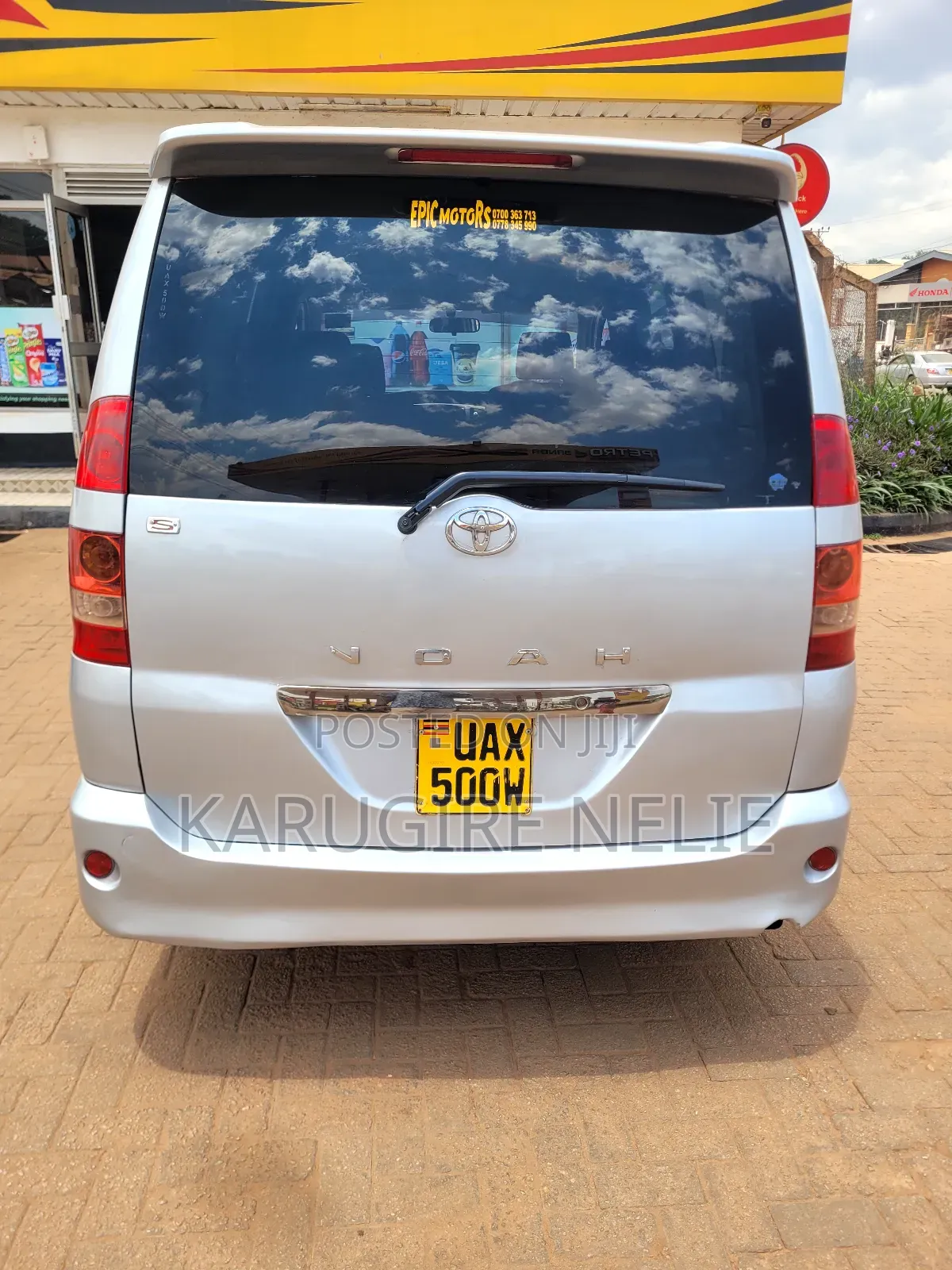 Toyota Noah 2002 Black