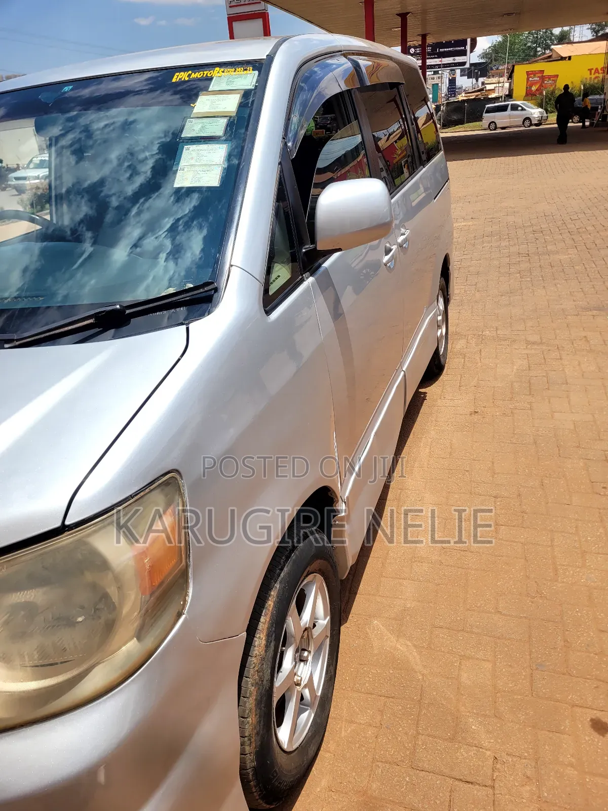 Toyota Noah 2002 Black