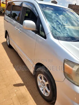 Toyota Noah 2002 Black