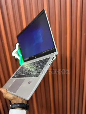 New Laptop HP EliteBook 830 G7 16GB Intel Core i5 SSD 256GB
