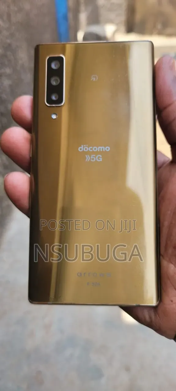 Fujitsu Arrows 5G F-51A 128 GB Gold