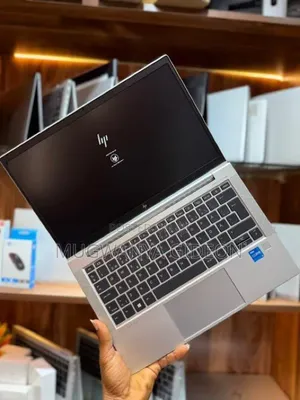 New Laptop HP EliteBook 830 G8 16GB Intel Core i7 SSD 512GB