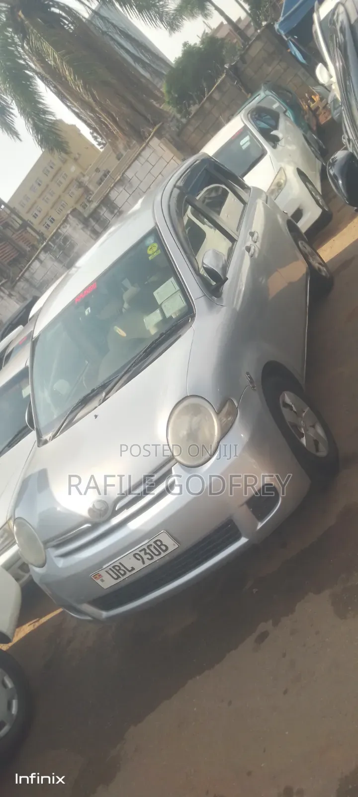 Toyota Sienta 2009 Silver