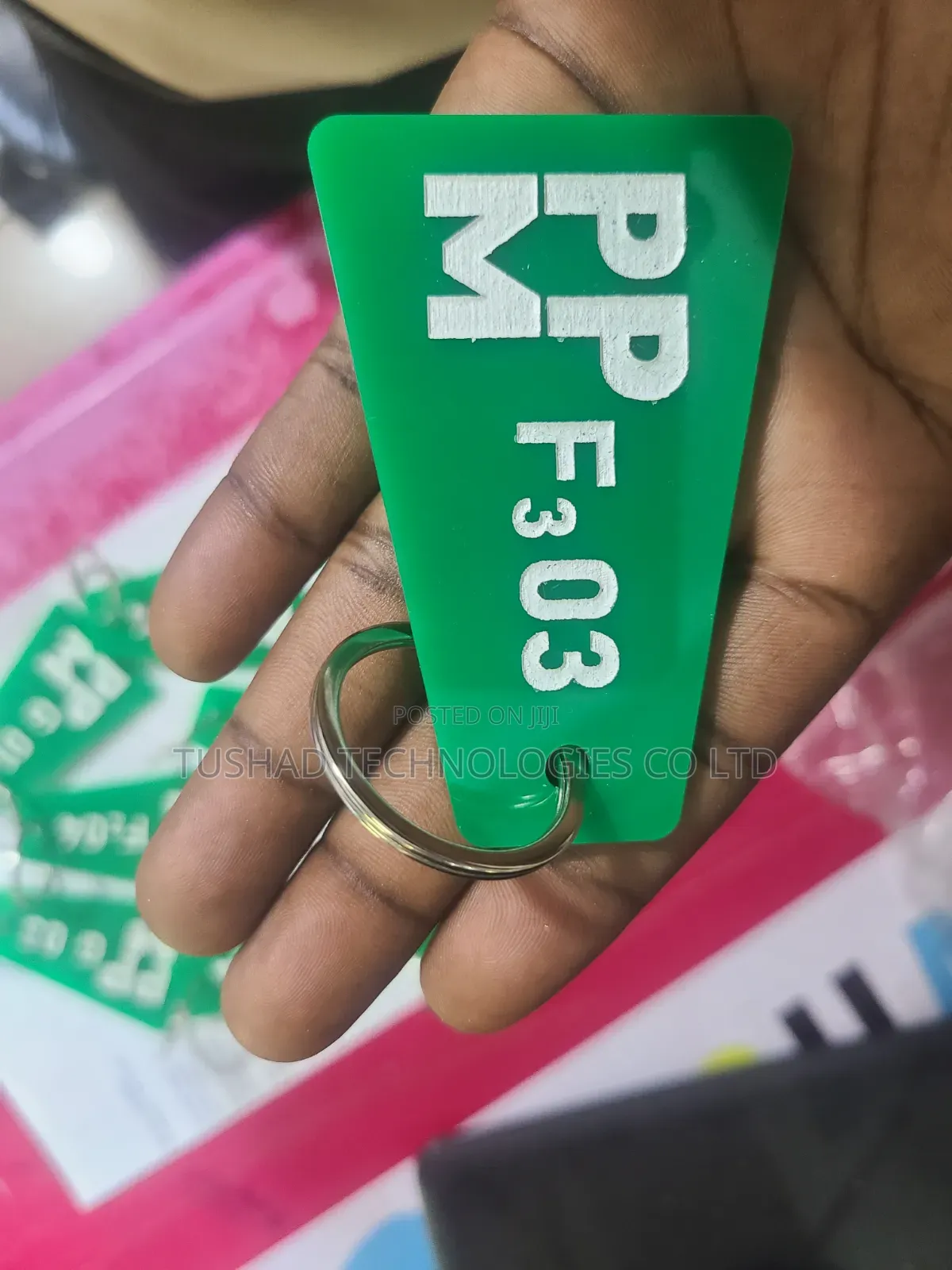 Branded Key Holders, Plastic Engraved Keyholders, Customized Keychain
