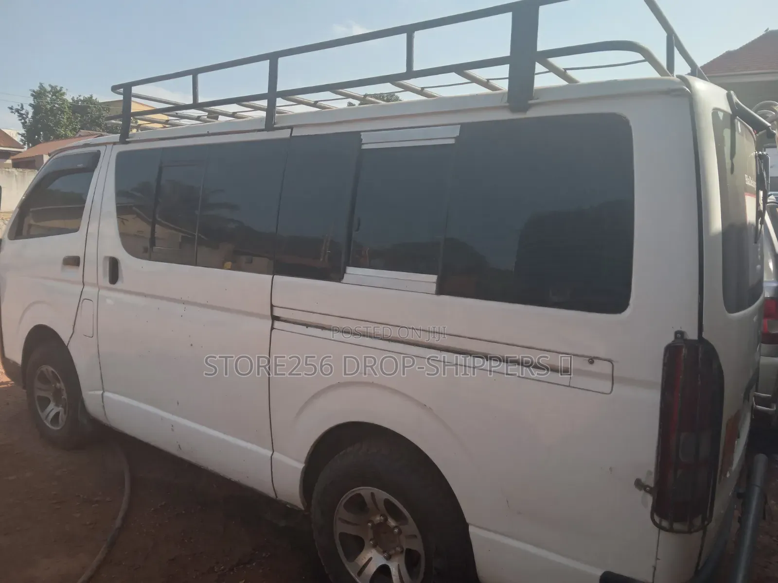 Toyota Grand HiAce G L Edition 3.0 Diesel Turbo 4WD 8-Seater 2002 White