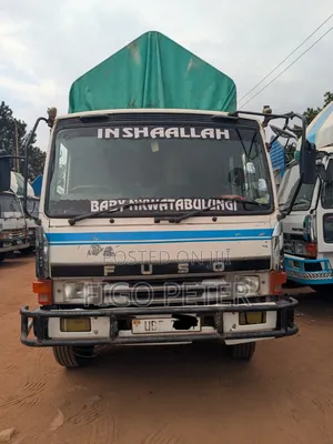 Mitsubishi Fuso Fighter 2000 White