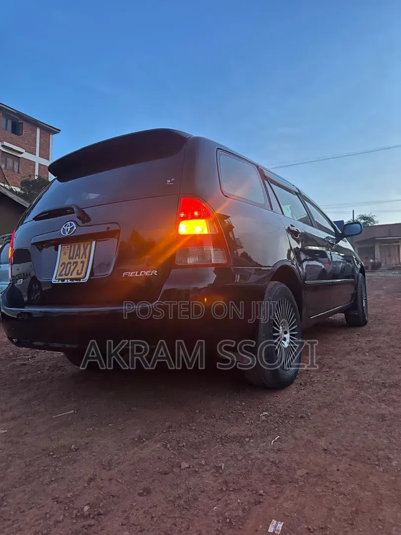 Toyota Corolla Fielder 2002 Black
