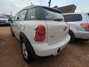 Mini Cooper 2013 White