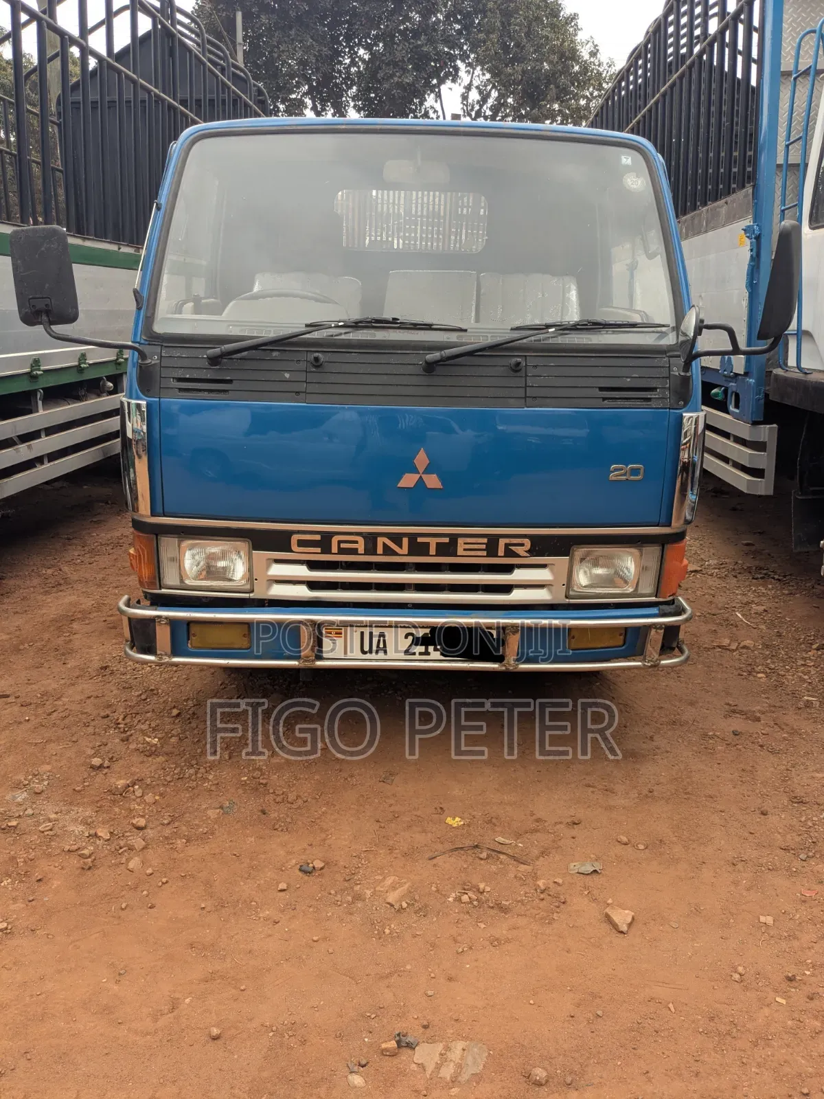 Mitsubishi Canter Tiper 2003 Blue