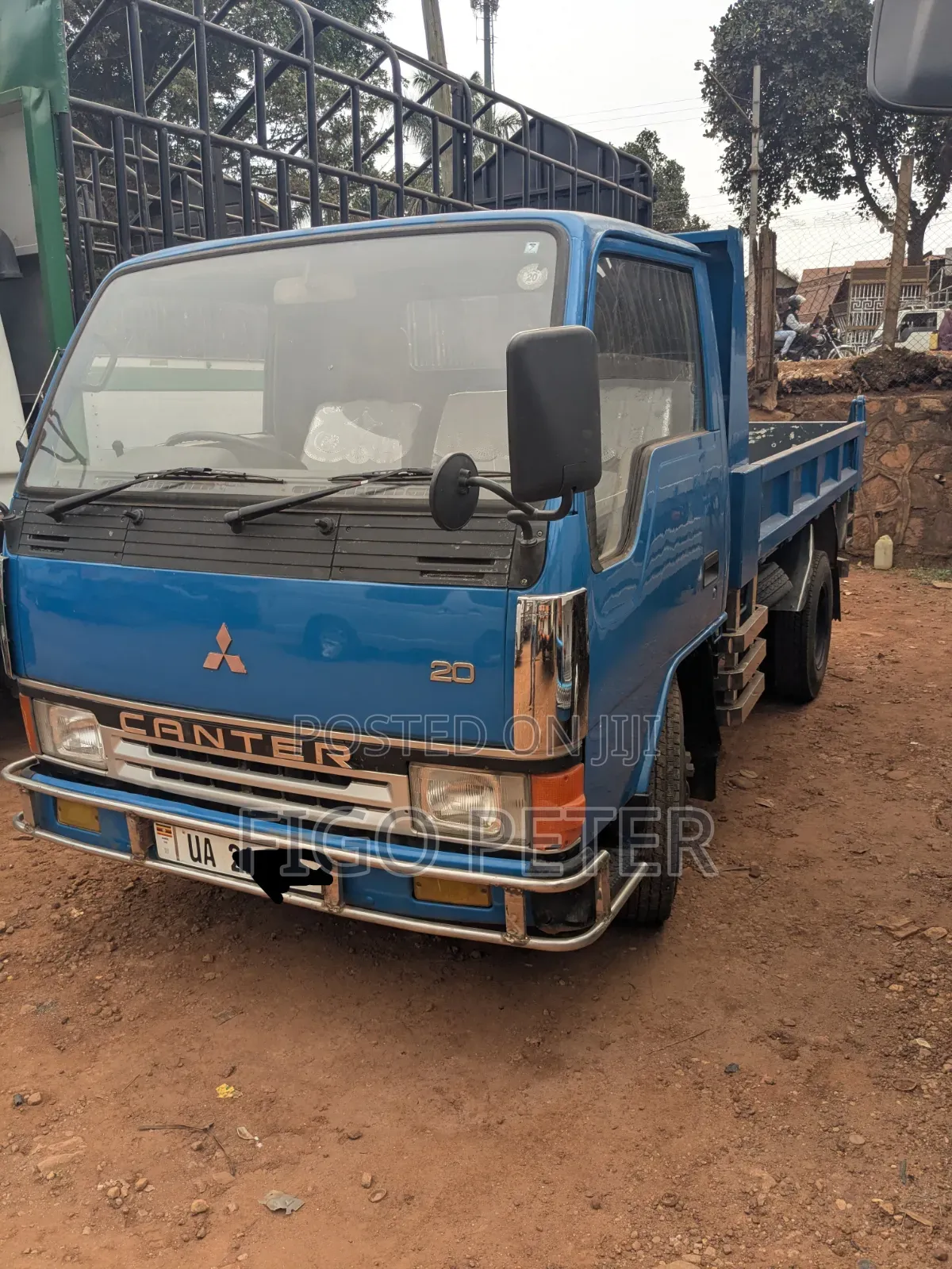 Mitsubishi Canter Tiper 2003 Blue