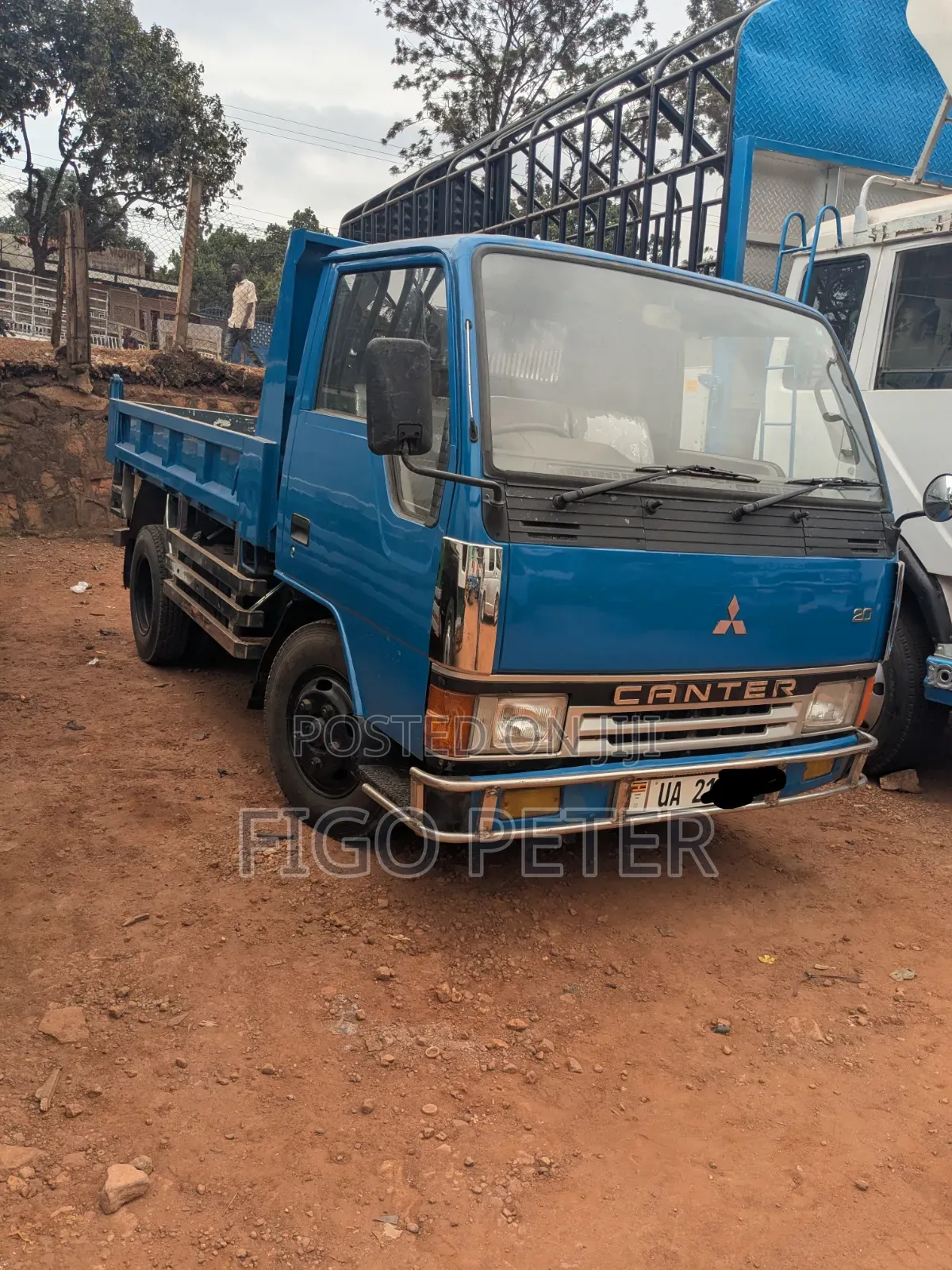 Mitsubishi Canter Tiper 2003 Blue
