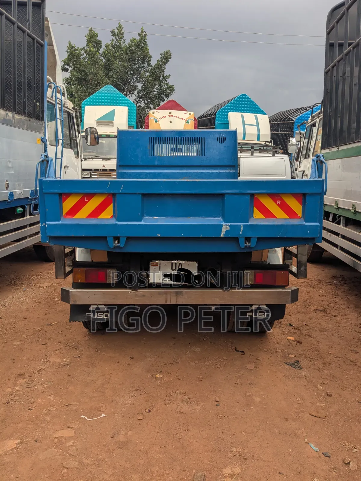 Mitsubishi Canter Tiper 2003 Blue